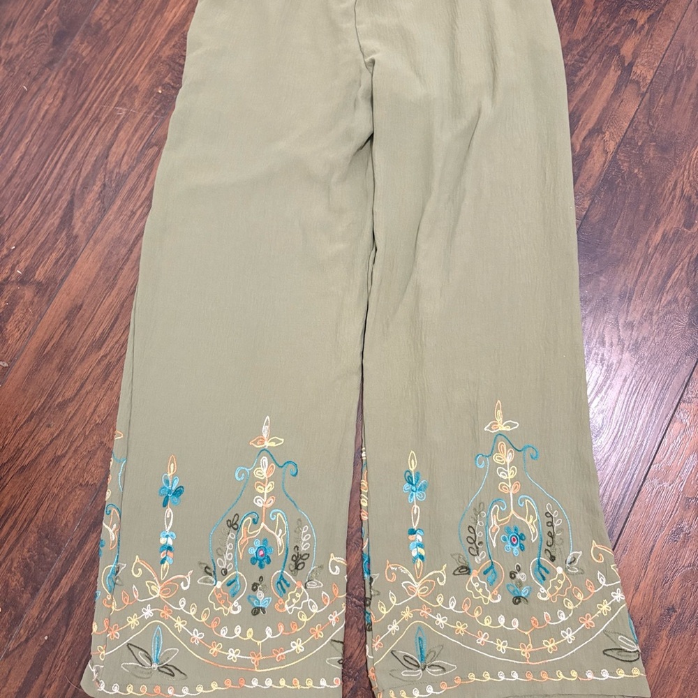 Embroidered Flare Pants - Olive Green